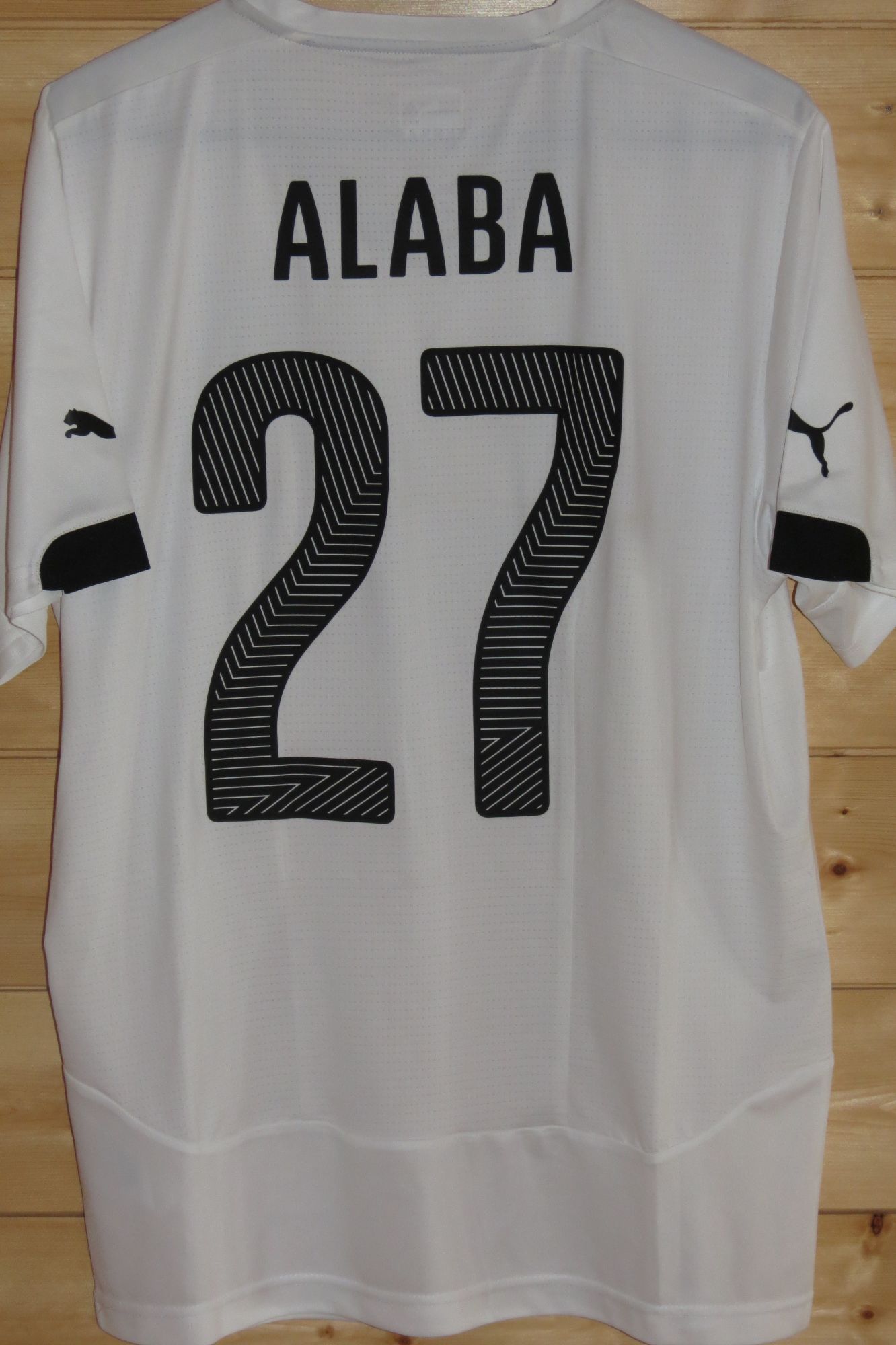 trikot-979-oesterreich-alaba-r13FD888E-4B20-8BB9-8007-6DF3E03AE370.jpg