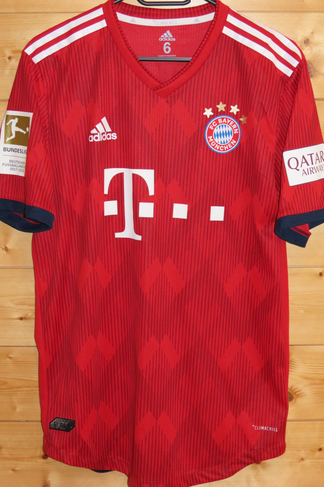 trikot-1204-bayern-alaba-fA4FCA4EA-73A2-0D26-F924-2A812438C8DD.jpg