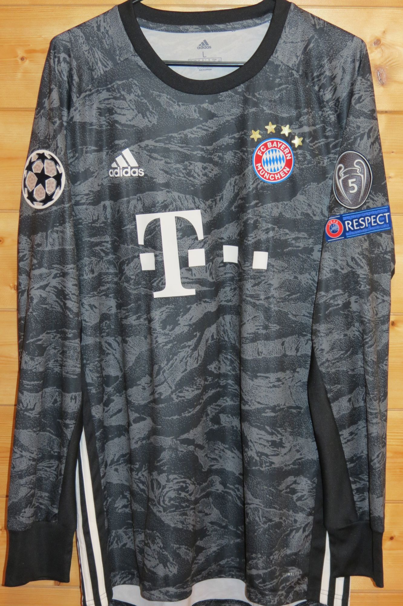 trikot-1255-bayern-urleich-f63A9D5C3-24E2-F581-AAB1-C7C916860A0E.jpg