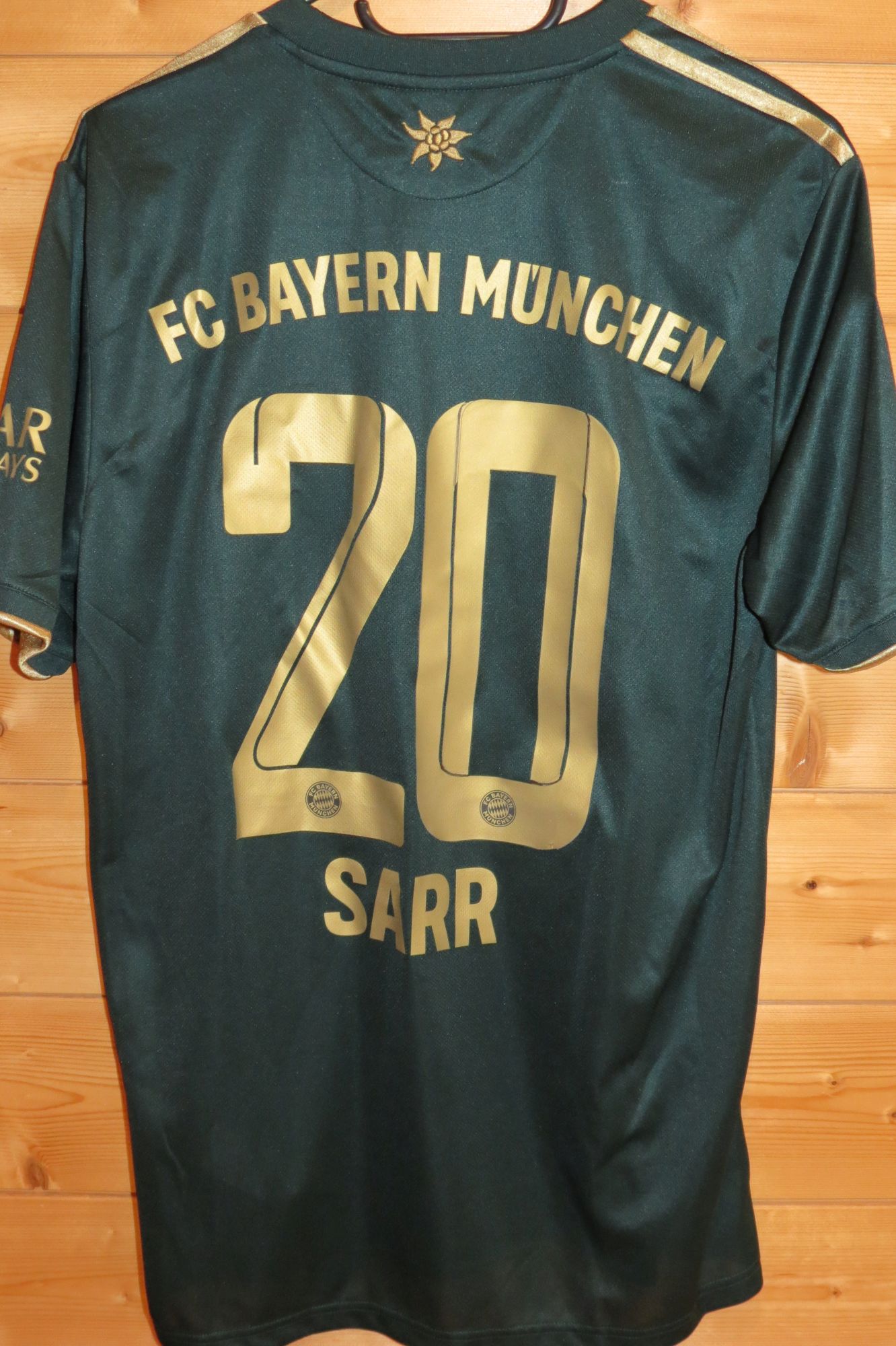 trikot-1402-bayern-sarr-r364F4C9C-863B-6227-BFDC-DFCB8014214B.jpg