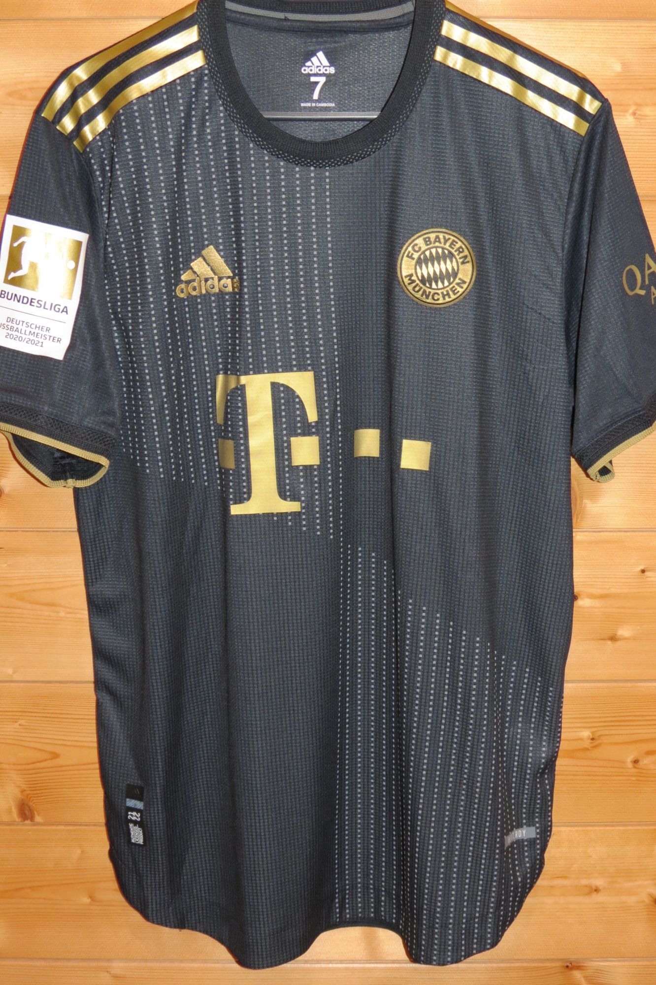 trikot-1459-bayern-upamecano-fCB2CAE7D-5177-329F-CEF5-F3DD3DD3B941.jpg