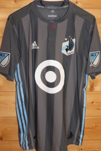 trikot-1433-minnesota-warner-f93EFA1C2-A926-4E72-73D5-8F8B64EA14D5.jpg