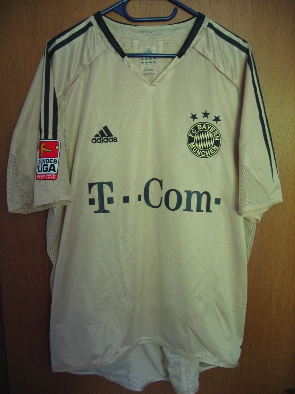 trikot-299-bayern-scholl-f06517CF8-3F66-13FA-2C00-FD57B0ECA74B.jpg