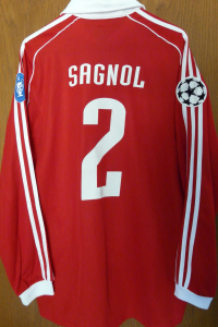 trikot-338-bayern-sagnol-r0CAE0663-4713-FD86-F49E-8F29DAE13FA5.jpg