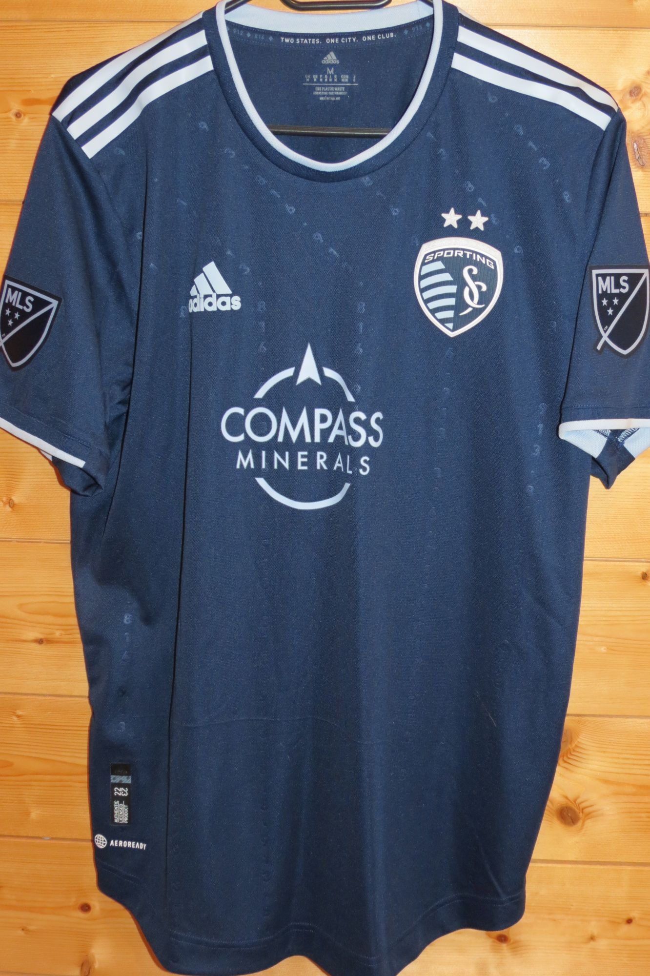 trikot-1687-kansas-rad-f03D331F6-8223-436B-E133-EC4862344C6C.jpg