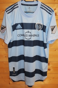 trikot-1562-kansas-hernandez-fFA50977A-4C43-8206-A3AC-D4378D59EE39.jpg