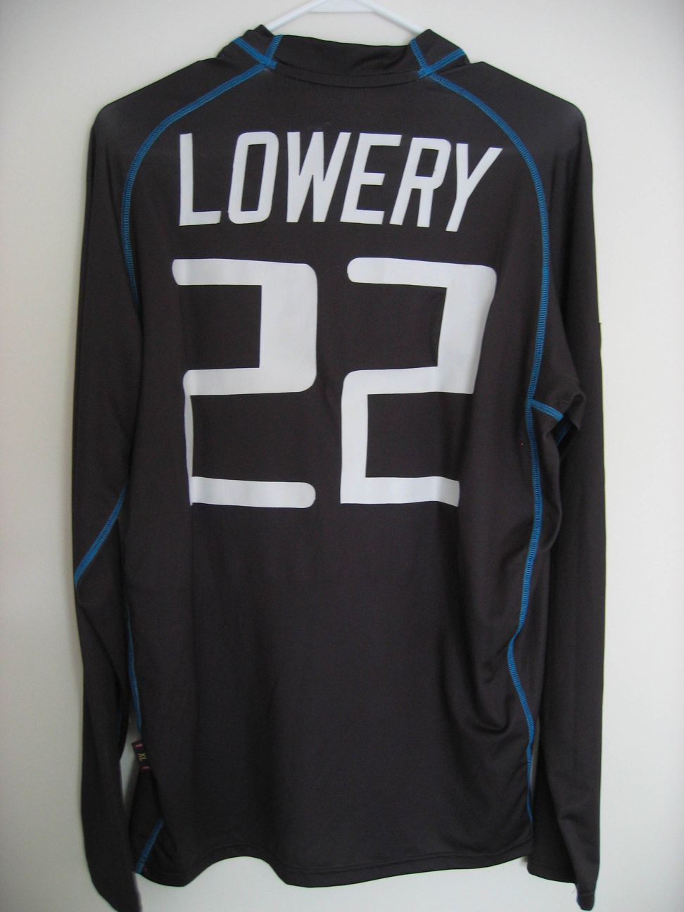 trikot-208-tampa-lowery-rAF0BDB13-5014-2D43-C519-41F692EAC7AF.jpg