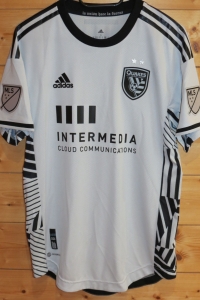 trikot-1584-earthquakes-monteiro-fC6D76A62-9B3E-621D-B275-3C0708A48849.jpg