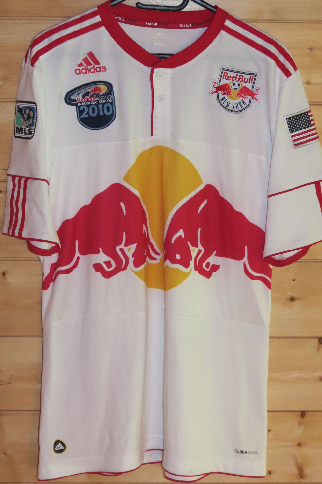 trikot-934-redbull-salou-f4185E186-A43C-4383-8546-8F331E4276CC.jpg
