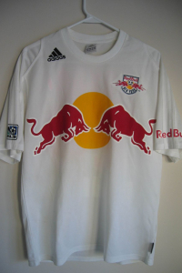 trikot-253-redbulls-guevara-f9A9E6FC4-3644-6FCA-9290-E1178D3E345A.jpg