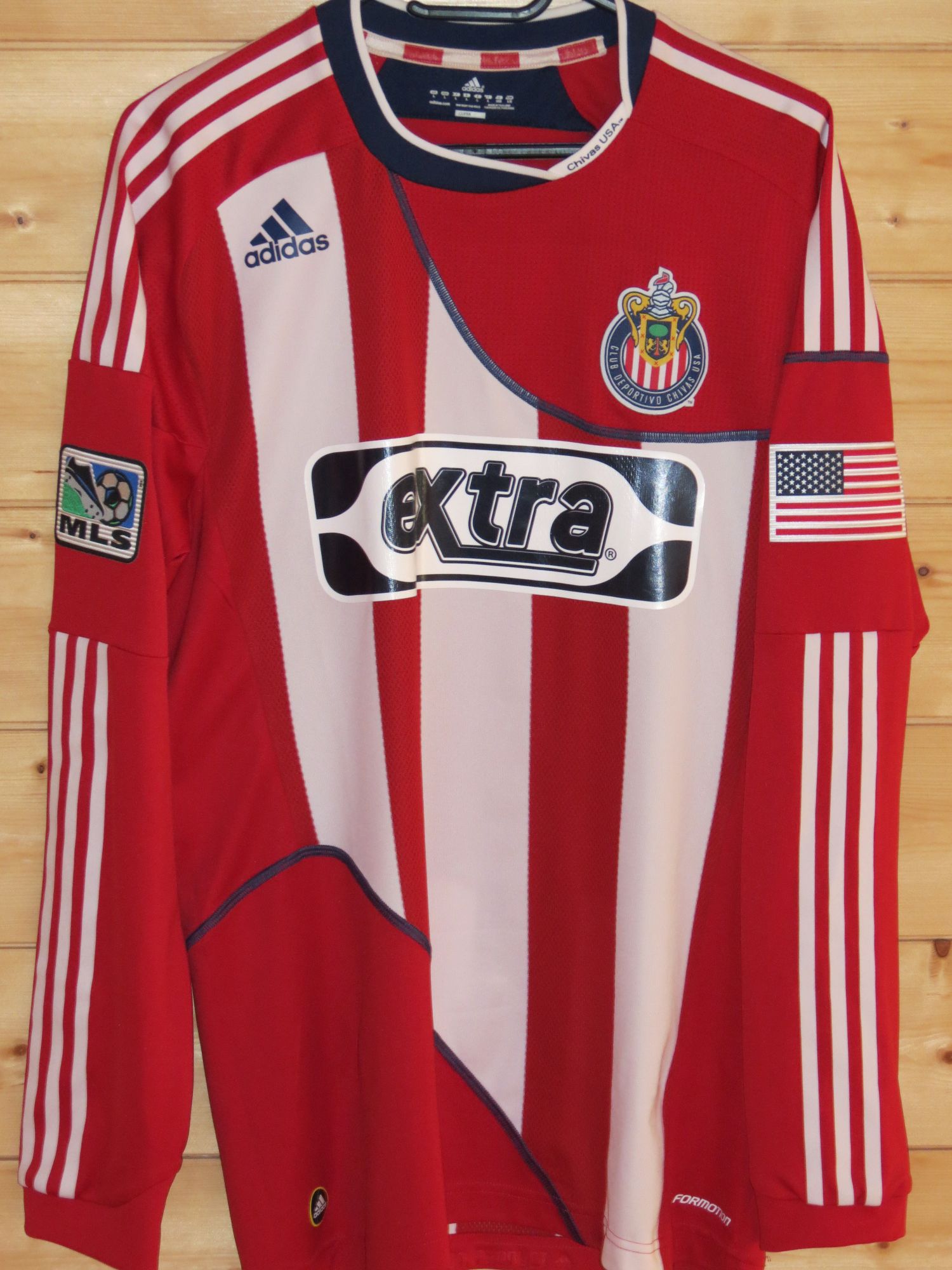 trikot-841-chivas-zemanski-f2DA5E41E-D52A-900C-01DF-E28A178FBA02.jpg