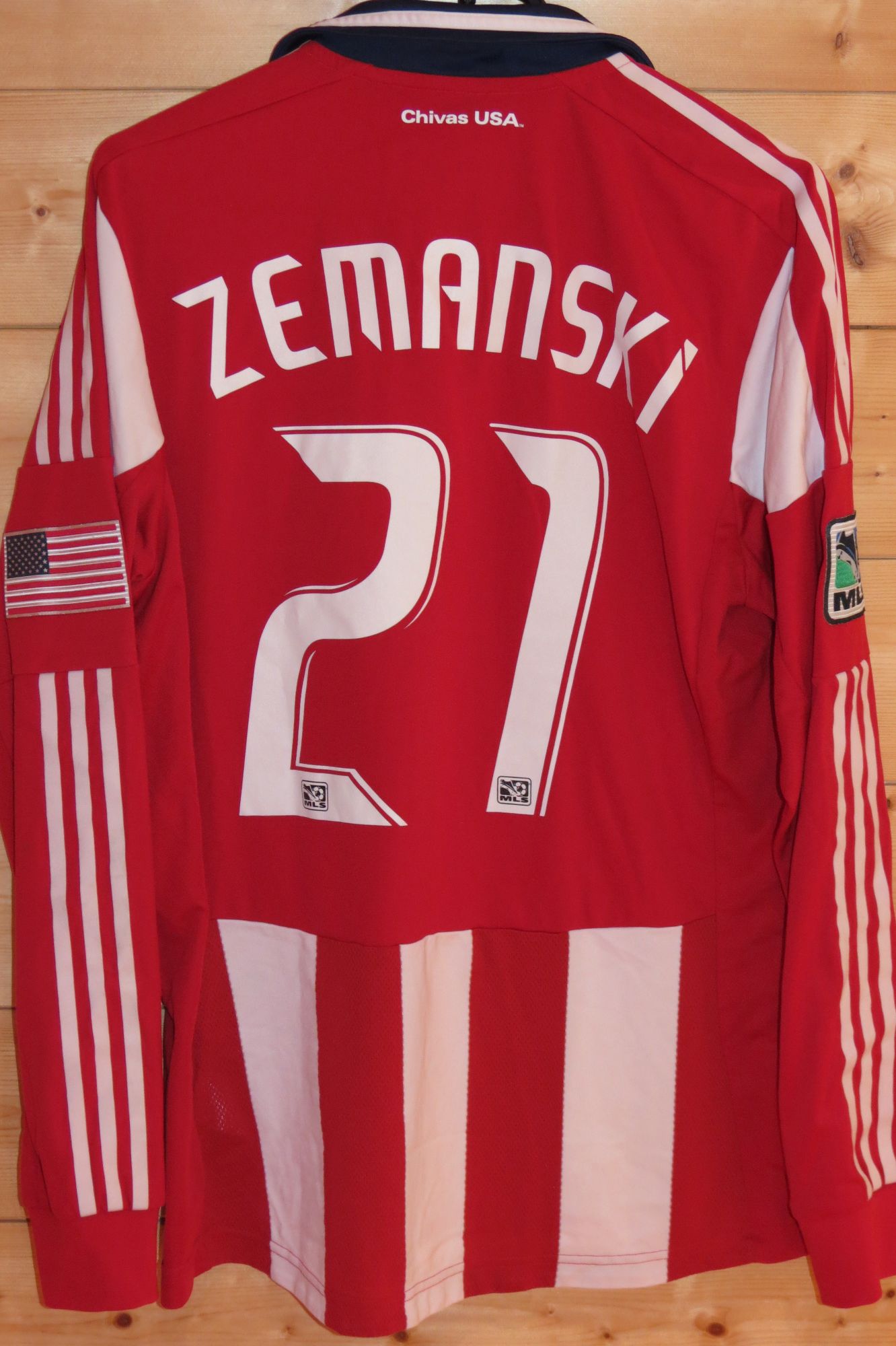trikot-998-chivas-zemanski-r3DFA64D6-63DA-F438-21E9-23FFB88C775E.jpg