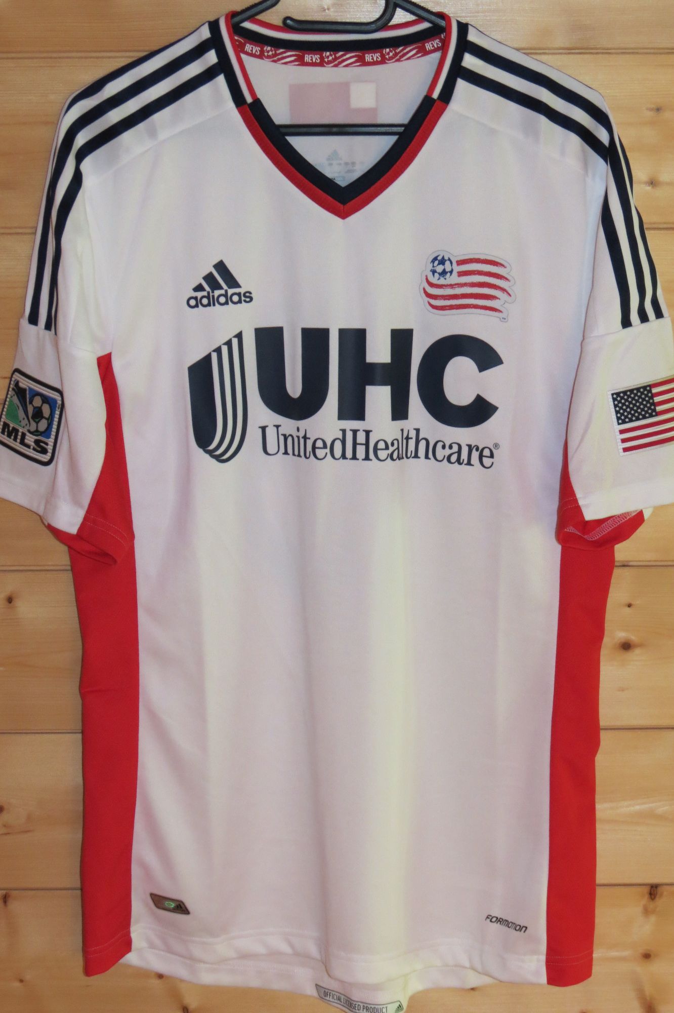 trikot-943-newengland-jones-f9D032CE1-F1FC-ED2C-D955-B2508AB1CB96.jpg