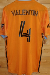 trikot-1431-houston-valentin-r6959C252-00F1-015A-3D1A-DA0EDF3F49D3.jpg