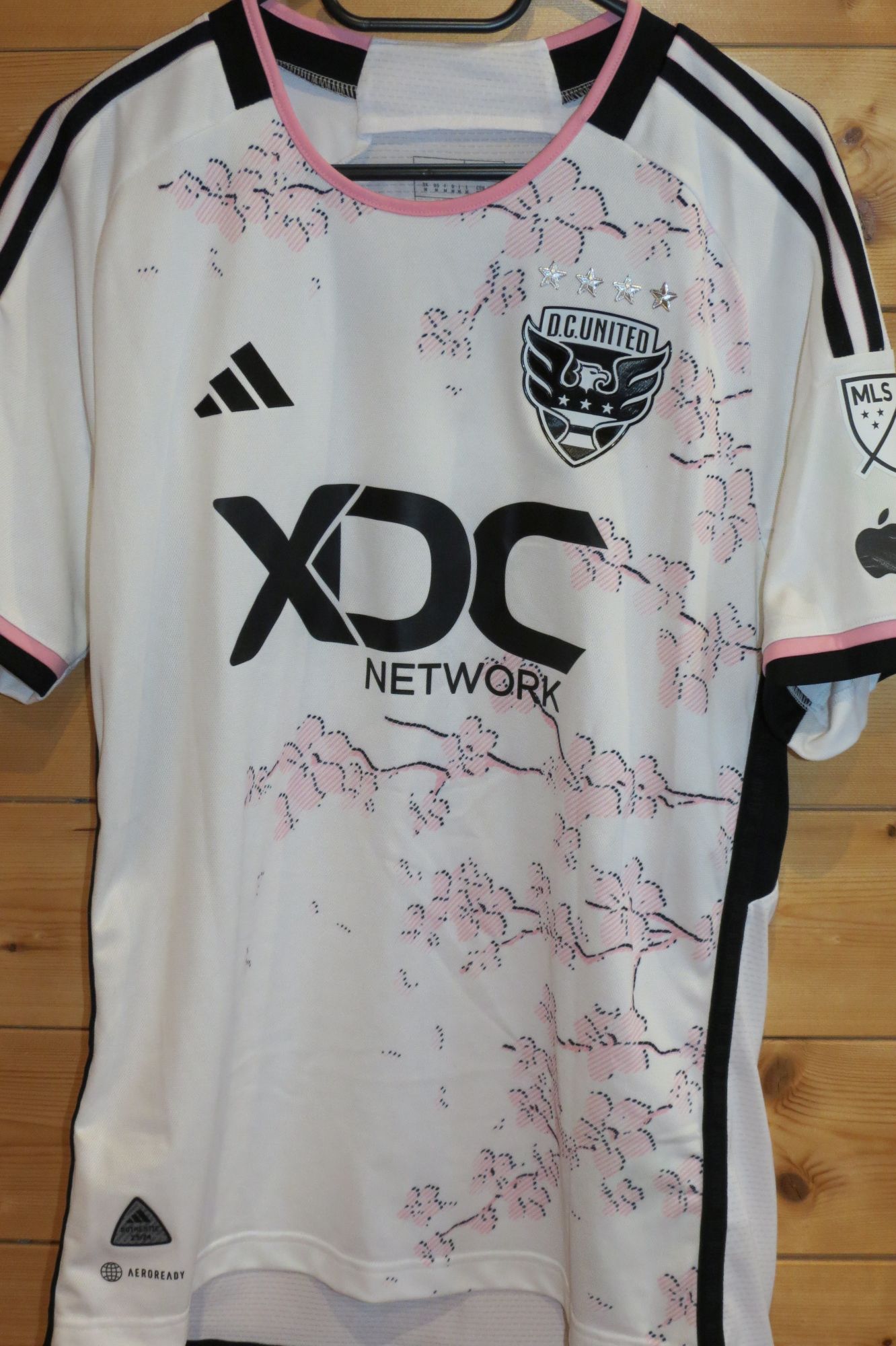 trikot-1793-dcunited-durkin-f6972C5BC-3BE5-C7A3-B79C-571791AEB32E.jpg