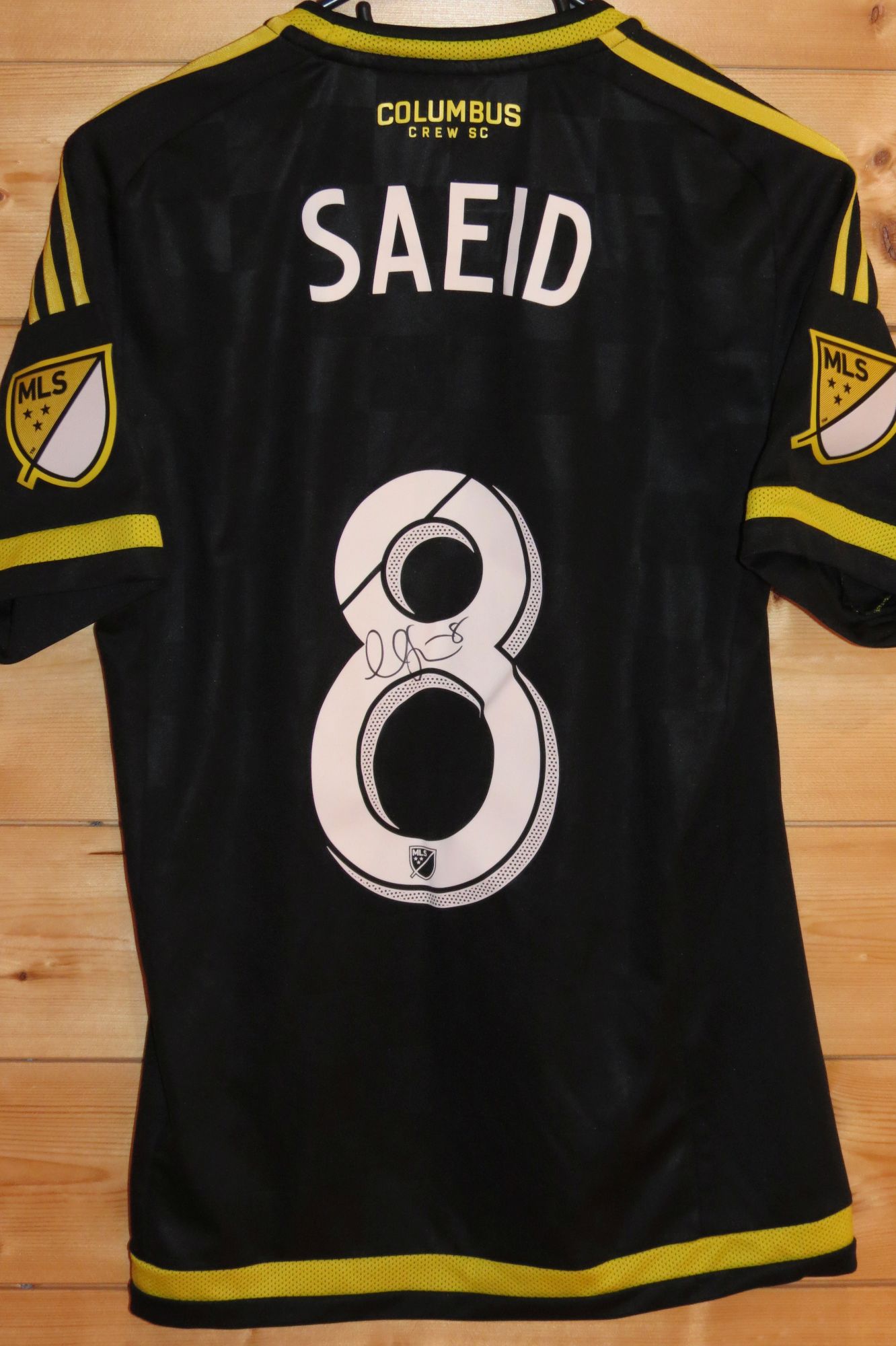 trikot-1026-columbus-saeid-rF9A4AB88-B44C-5401-DD4D-9F6CE23F3E93.jpg