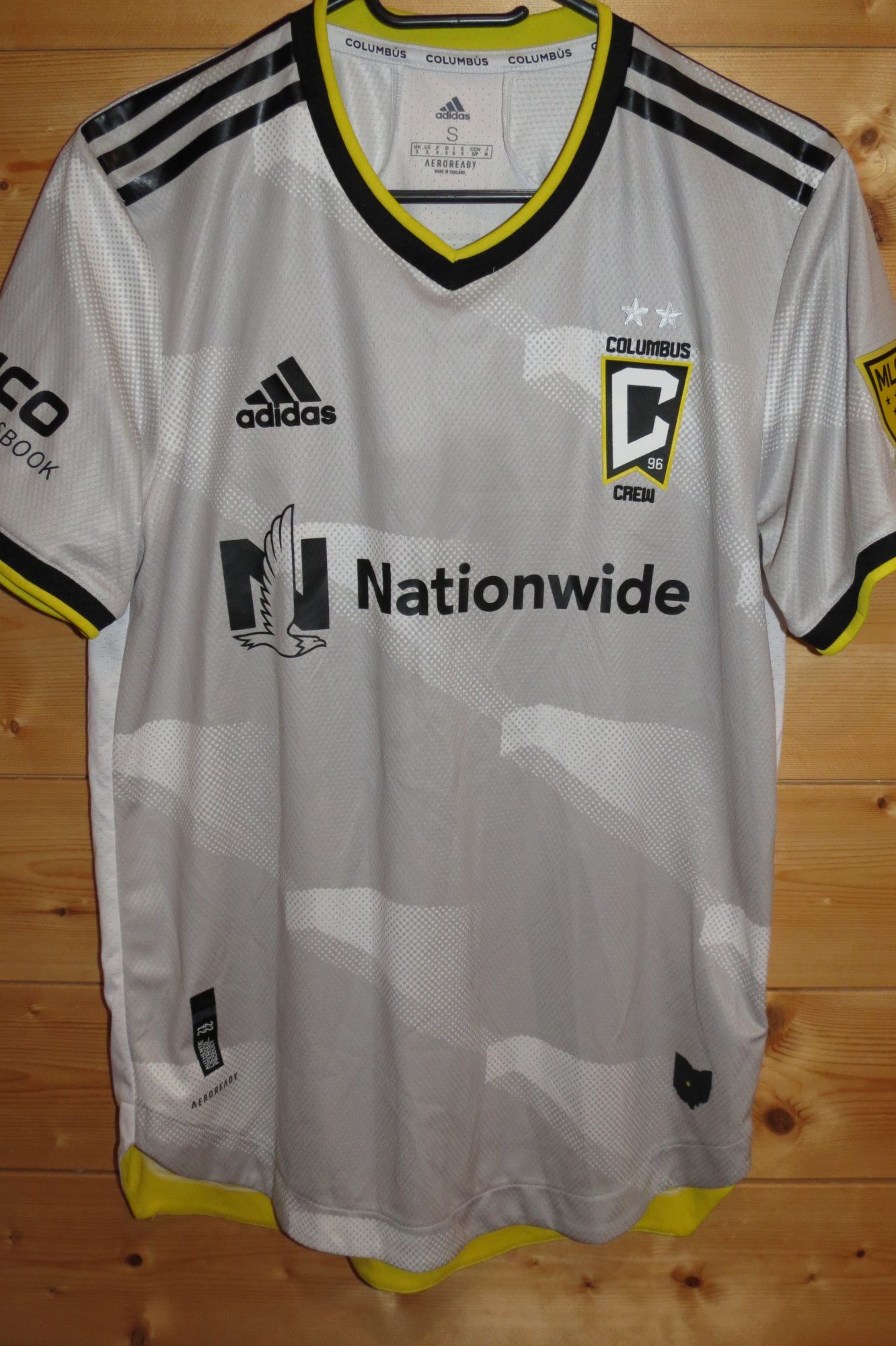 trikot-1553-columbus-artur-f0ABF9BD8-A281-4A49-A4C6-7C9806C44E16.jpg