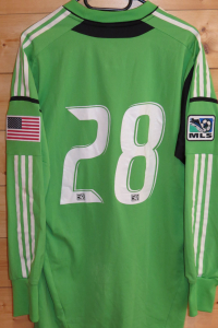 trikot-1141-columbus-28-rE4C05FC9-4198-1D62-2F47-0B0F6A5764B0.jpg