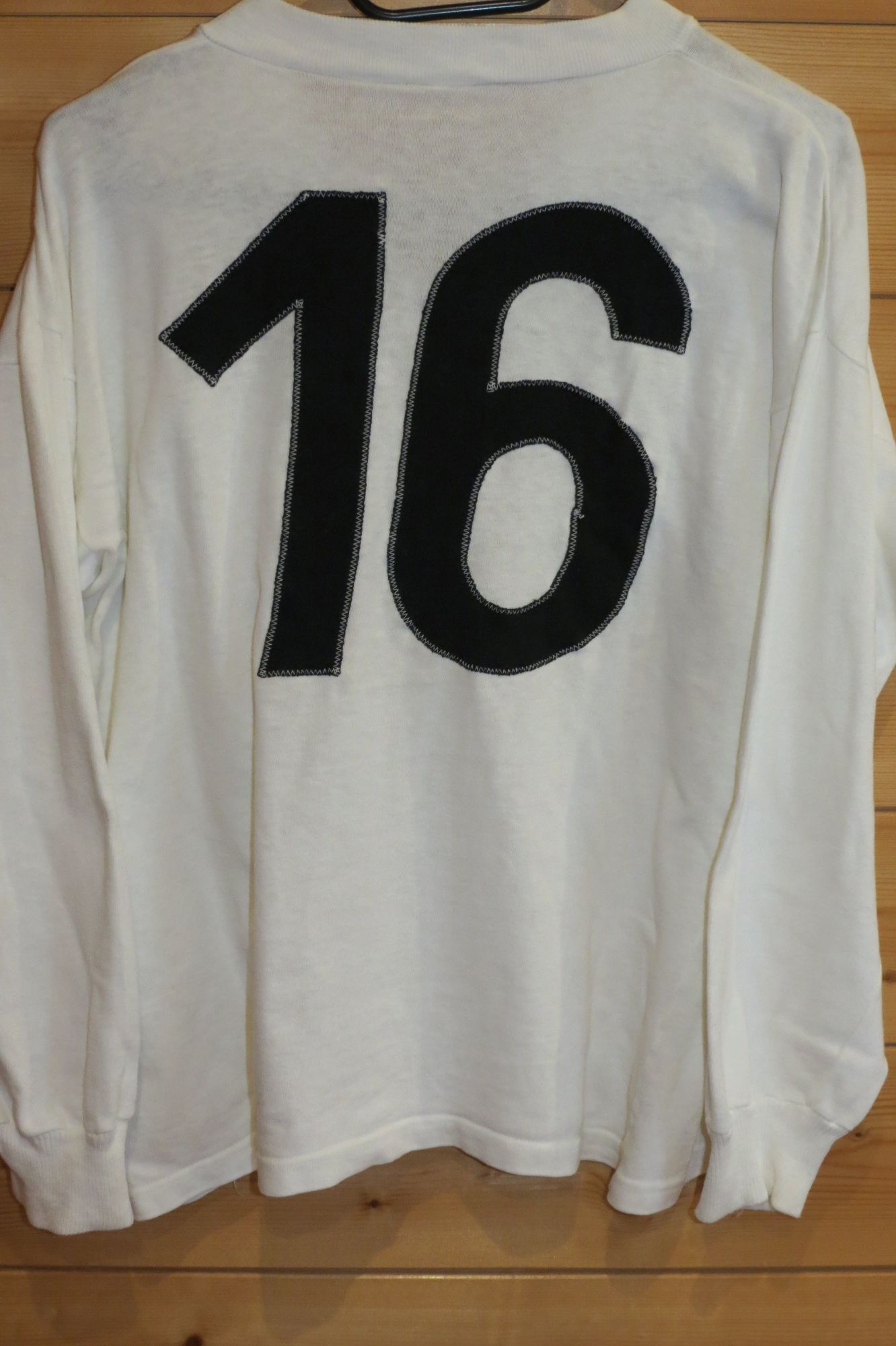 trikot-1540-oesterreich-jelinek-rC989CE63-2B3D-D281-F011-A1BC4E6847AC.jpg