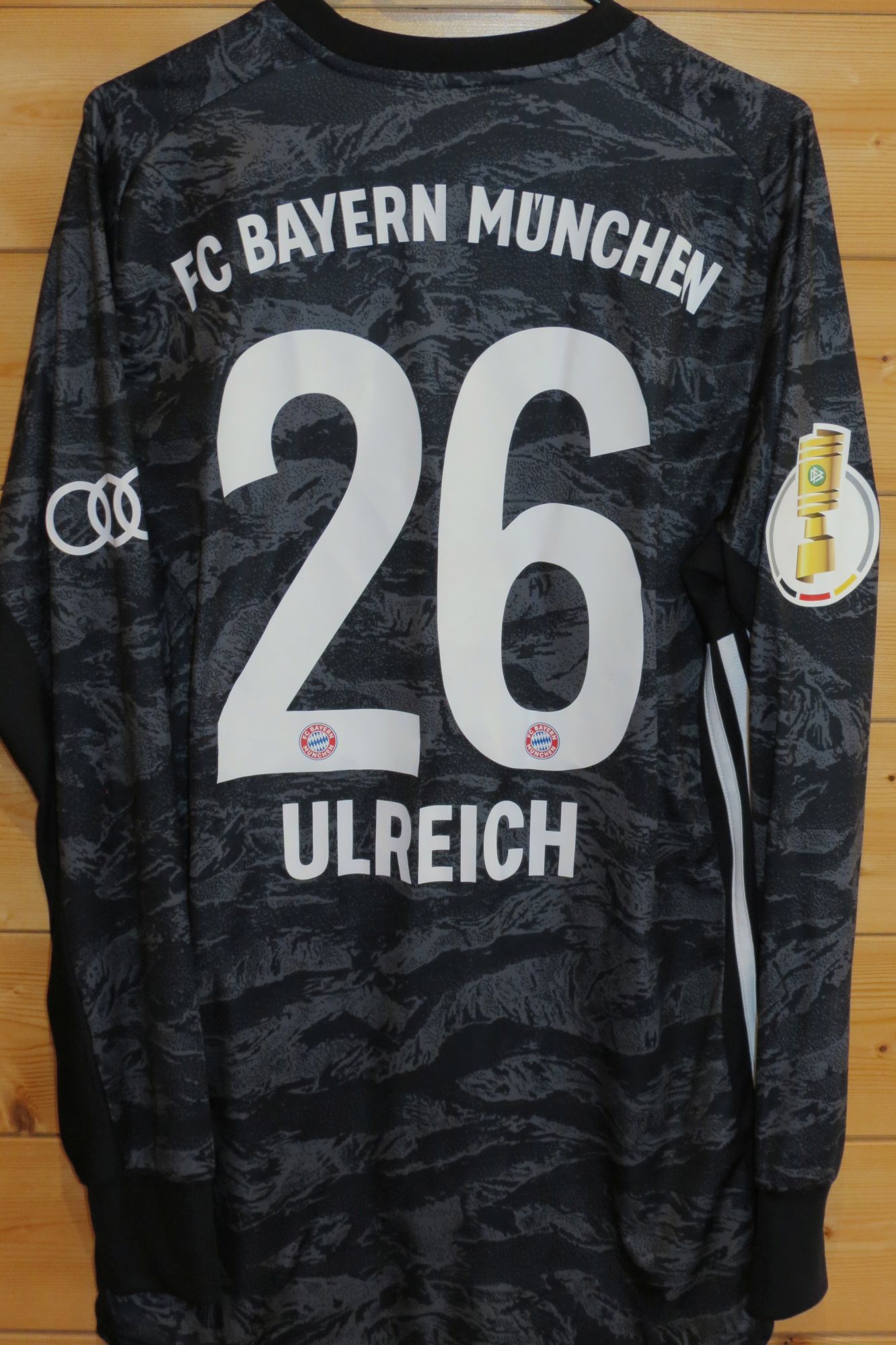 trikot-1526-bayern-ulreich-r2B45C85B-9526-4FB7-9FC8-DFF2E02448BD.jpg