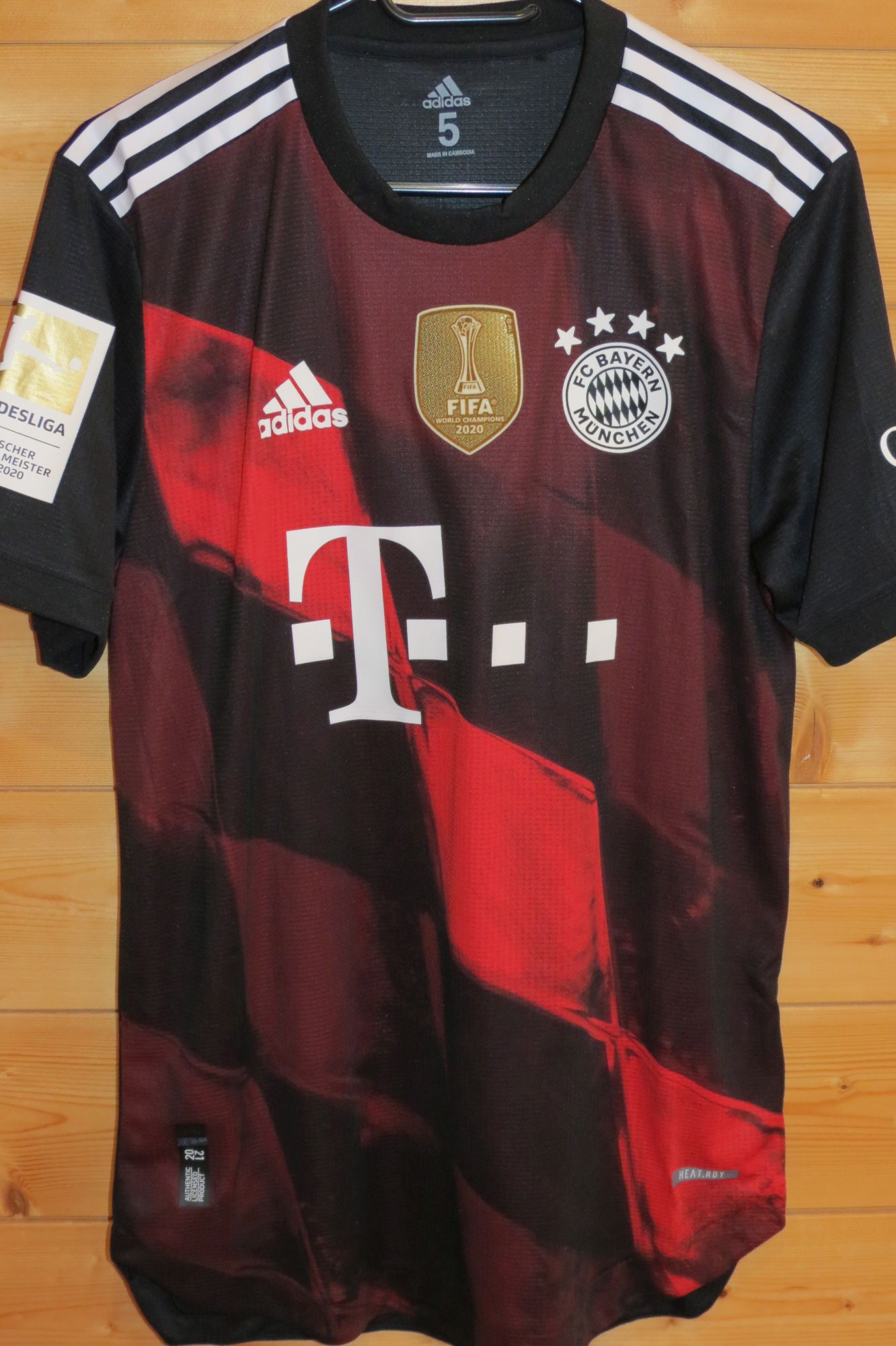 trikot-1375-bayern-costa-fDC75777B-4457-1FE7-F57A-1A67D97A35DA.jpg