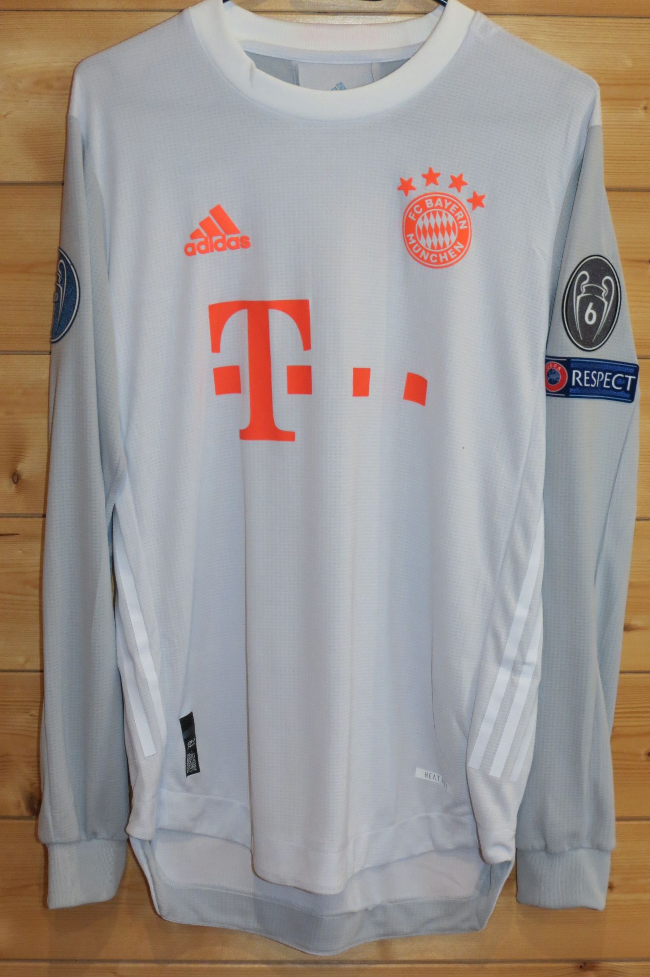 trikot-1533-bayern-sane-f0802341D-C333-B149-57C9-862F843CCD5A.jpg