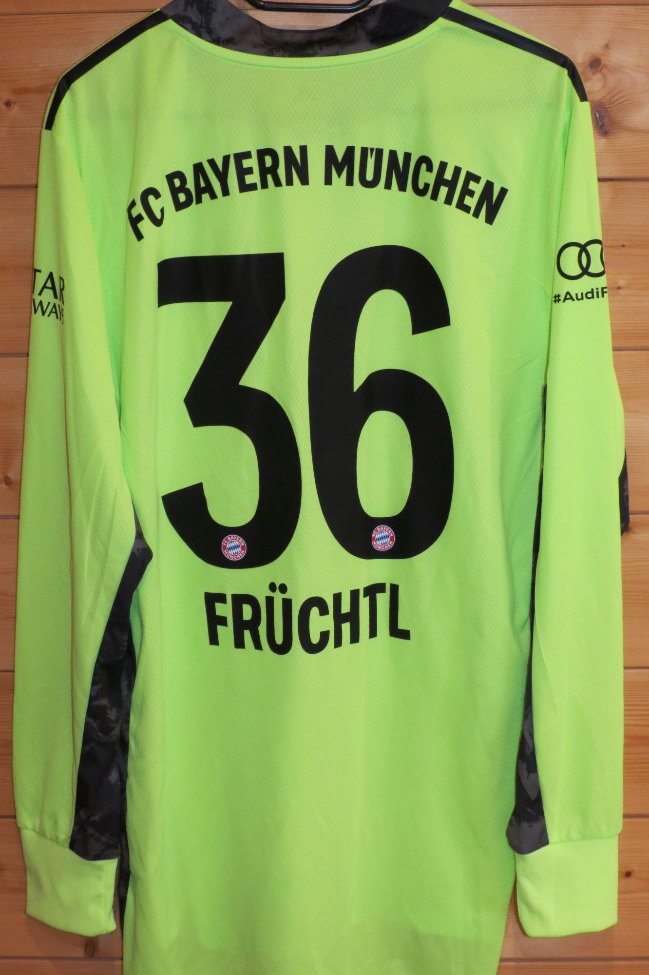 trikot-1574-bayern-fruechtl-r38BC32C8-7F09-6AF2-443E-90F0CDEF4001.jpg