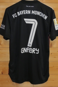 trikot-1528-bayern-gnabry-rC7F0328F-B6CE-4D0E-BD42-8BEEDD61F749.jpg
