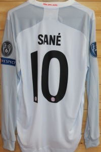 trikot-1533-bayern-sane-r00A0070C-A78E-CD86-C40D-42260DD274DF.jpg