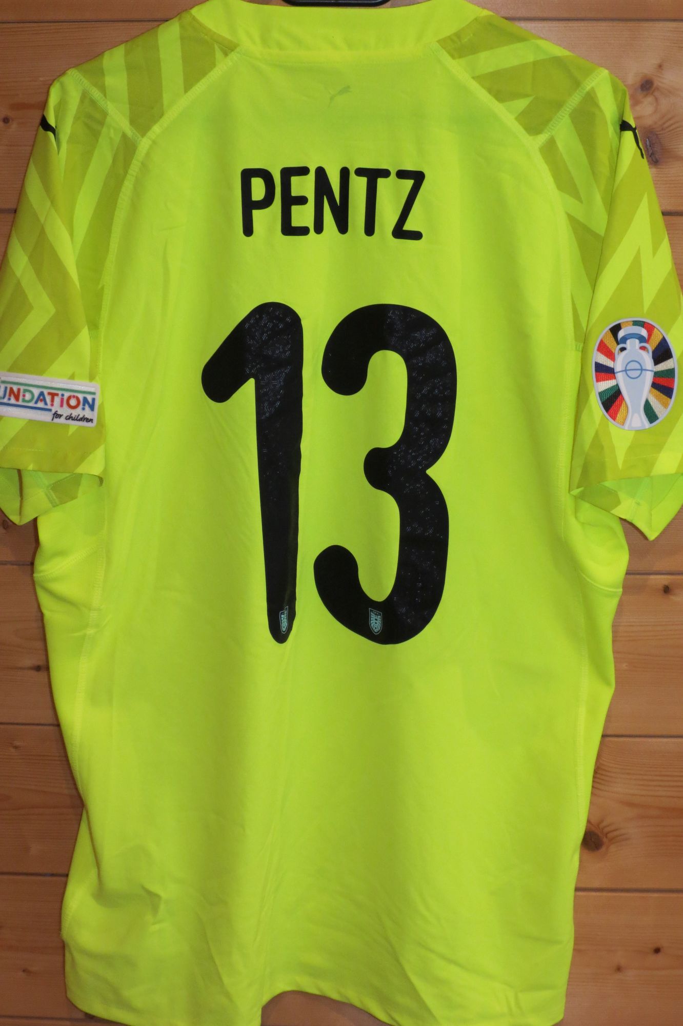 trikot-1681-oesterreich-pentz-r7E419239-F2A4-86C6-0B24-118F58C5CB87.jpg