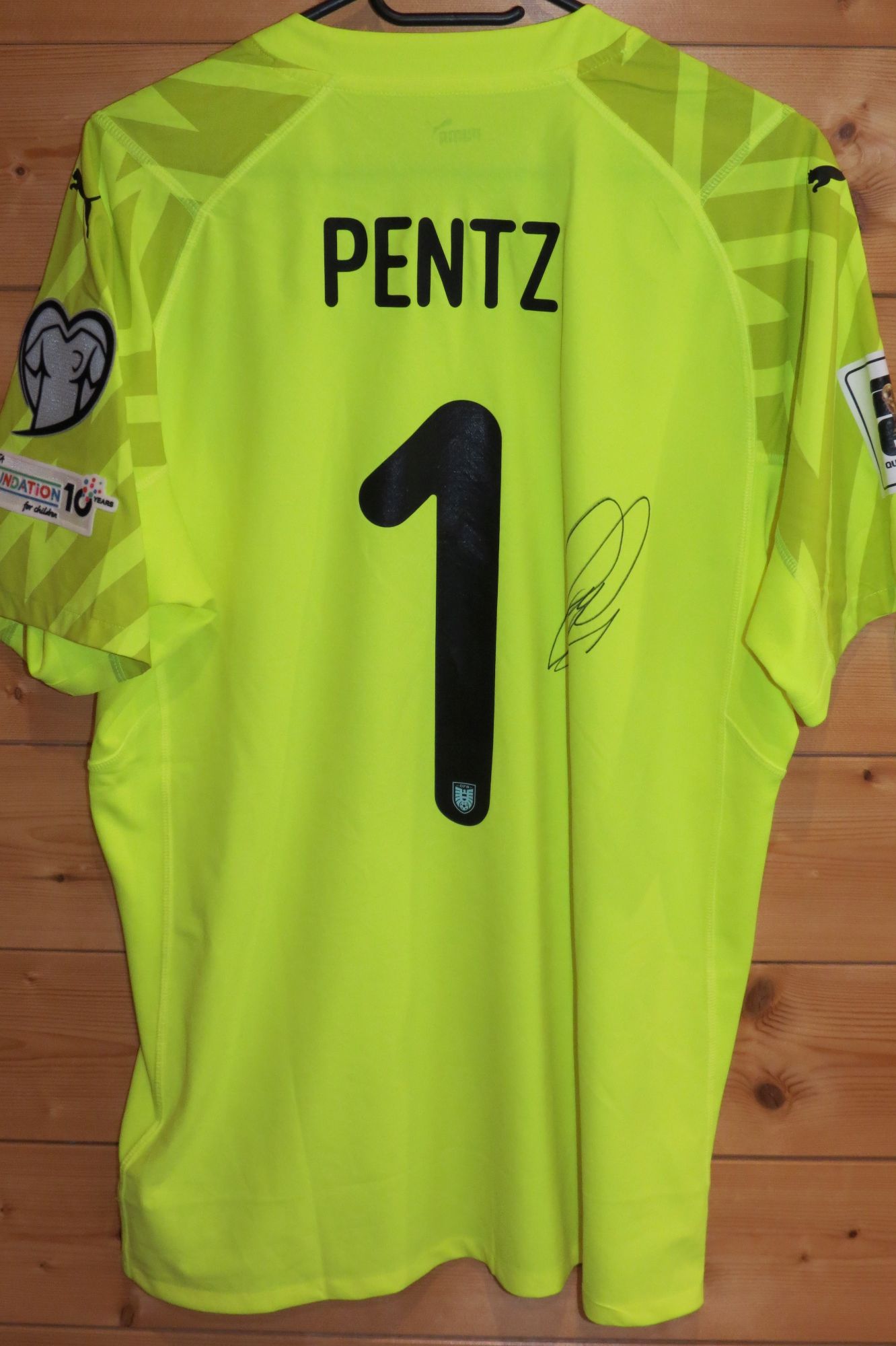trikot-1702-oesterreich-pentz-r99C3050B-B396-4965-C3FF-2D4144122229.jpg