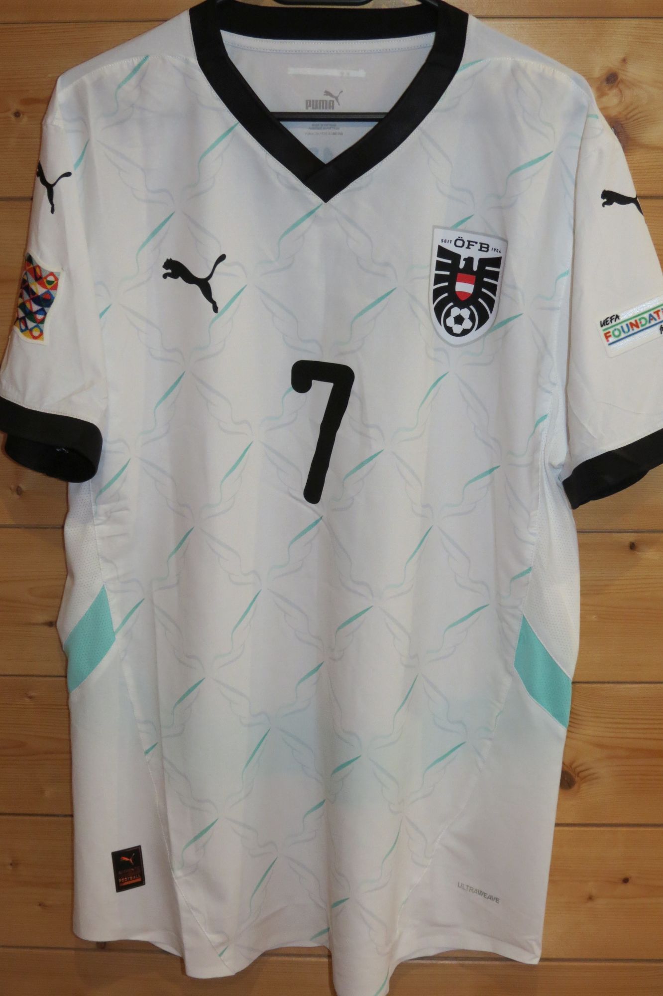 trikot-1709-oesterreich-arnautovic-f444A8DAA-EB95-AC5A-EEC5-2949108794BF.jpg