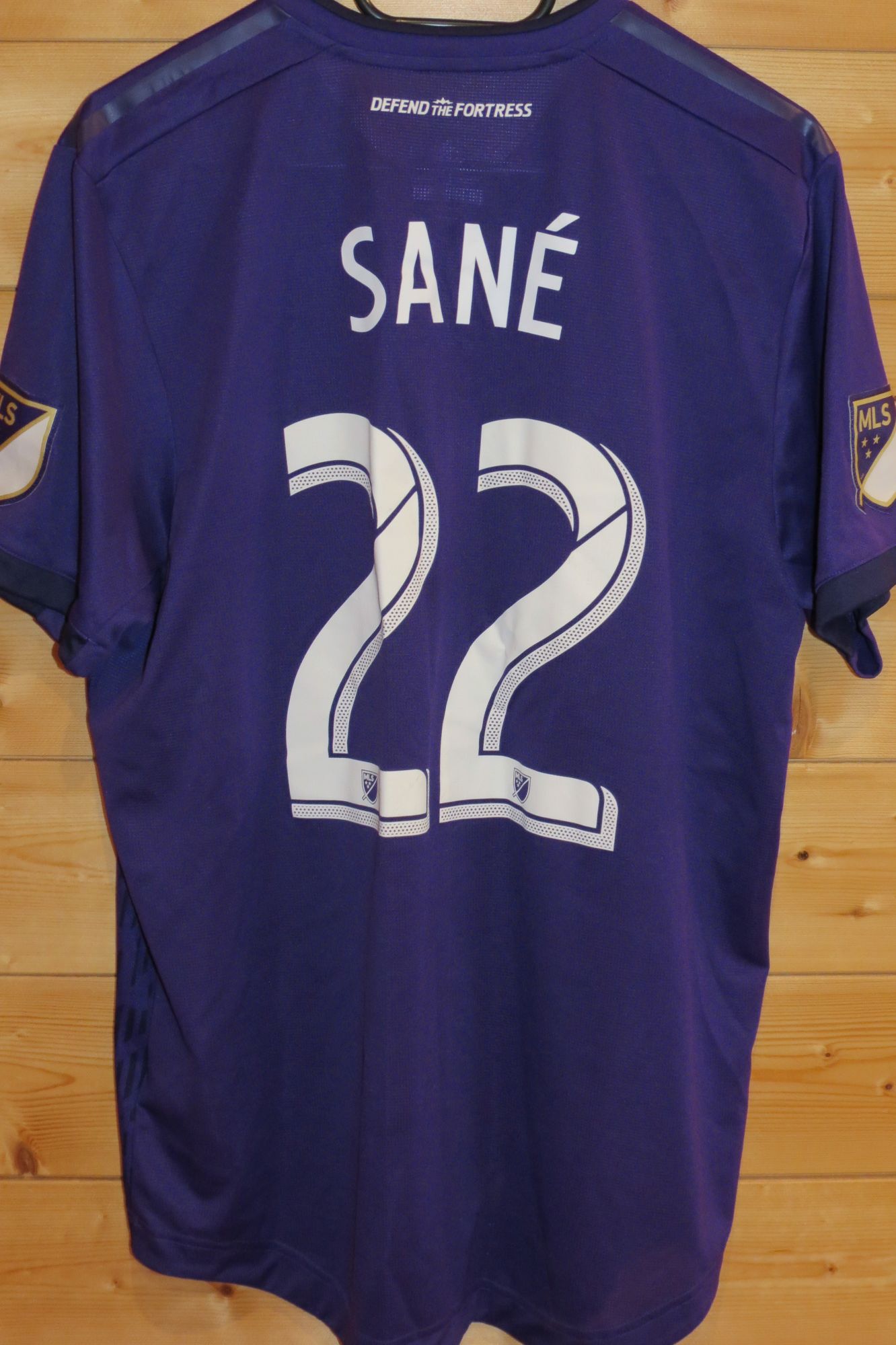 trikot-1423-orlando-sane-rECA77C67-0600-A2F8-B0E1-E357C2364FEE.jpg