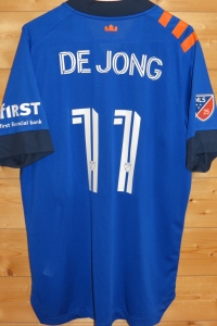 trikot-1426-cincinnati-dejong-r989BC3C7-A3E6-27D3-C7D5-8280F8AB8AA9.jpg