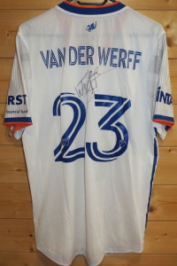 trikot-1565-cincinnati-vanderwerff-r2319823C-9BEE-8284-E19D-E6B29ABE5965.jpg