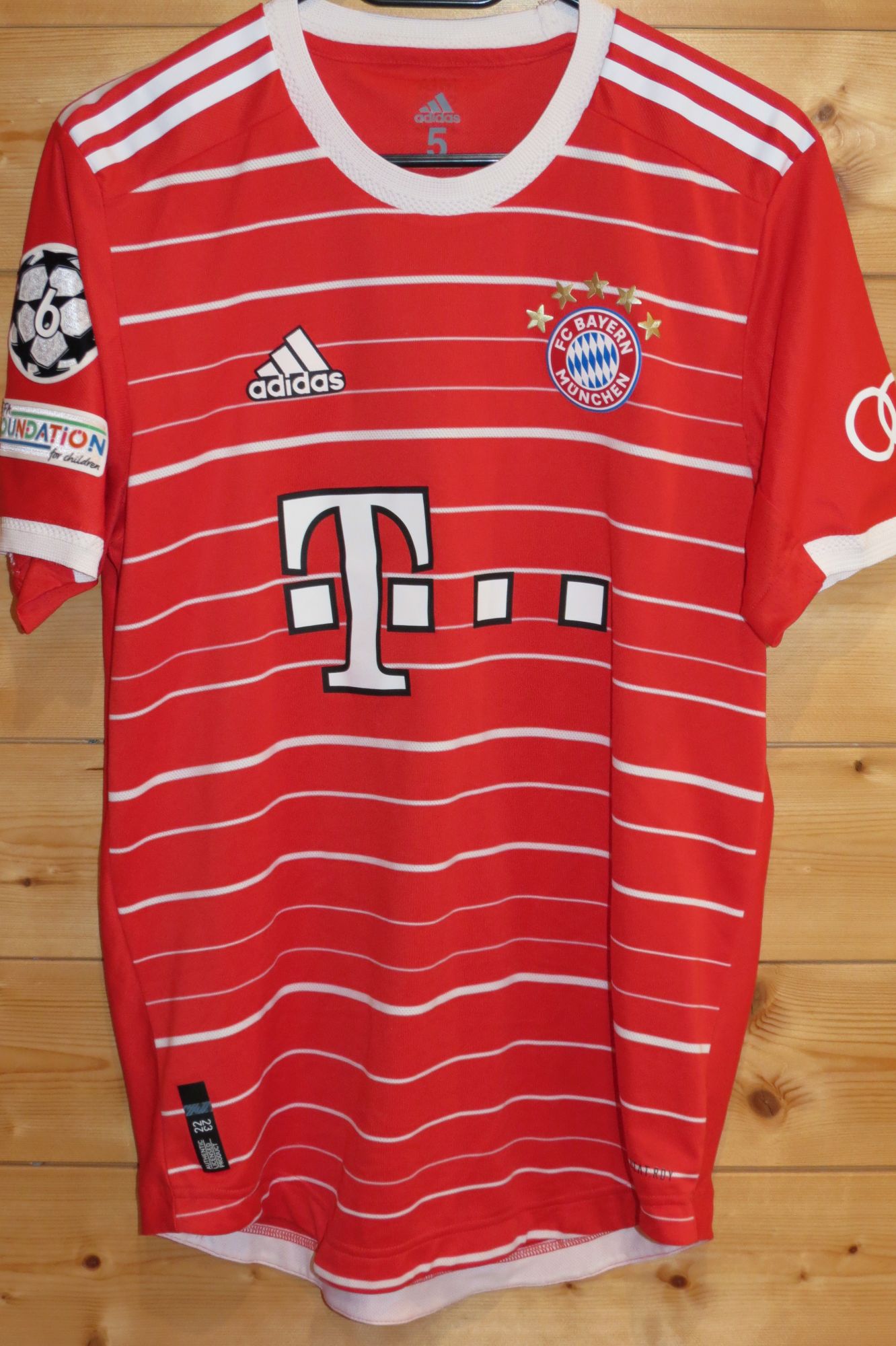 trikot-1607-bayern-goretzka-f6D35EFA1-103D-8F46-E122-A1622C5322CA.jpg