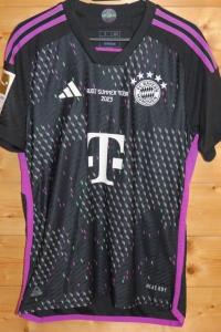 trikot-1753-bayern-kraetzig-fEE4EDBDF-EF91-BA1E-0344-1FDDE44FB305.jpg
