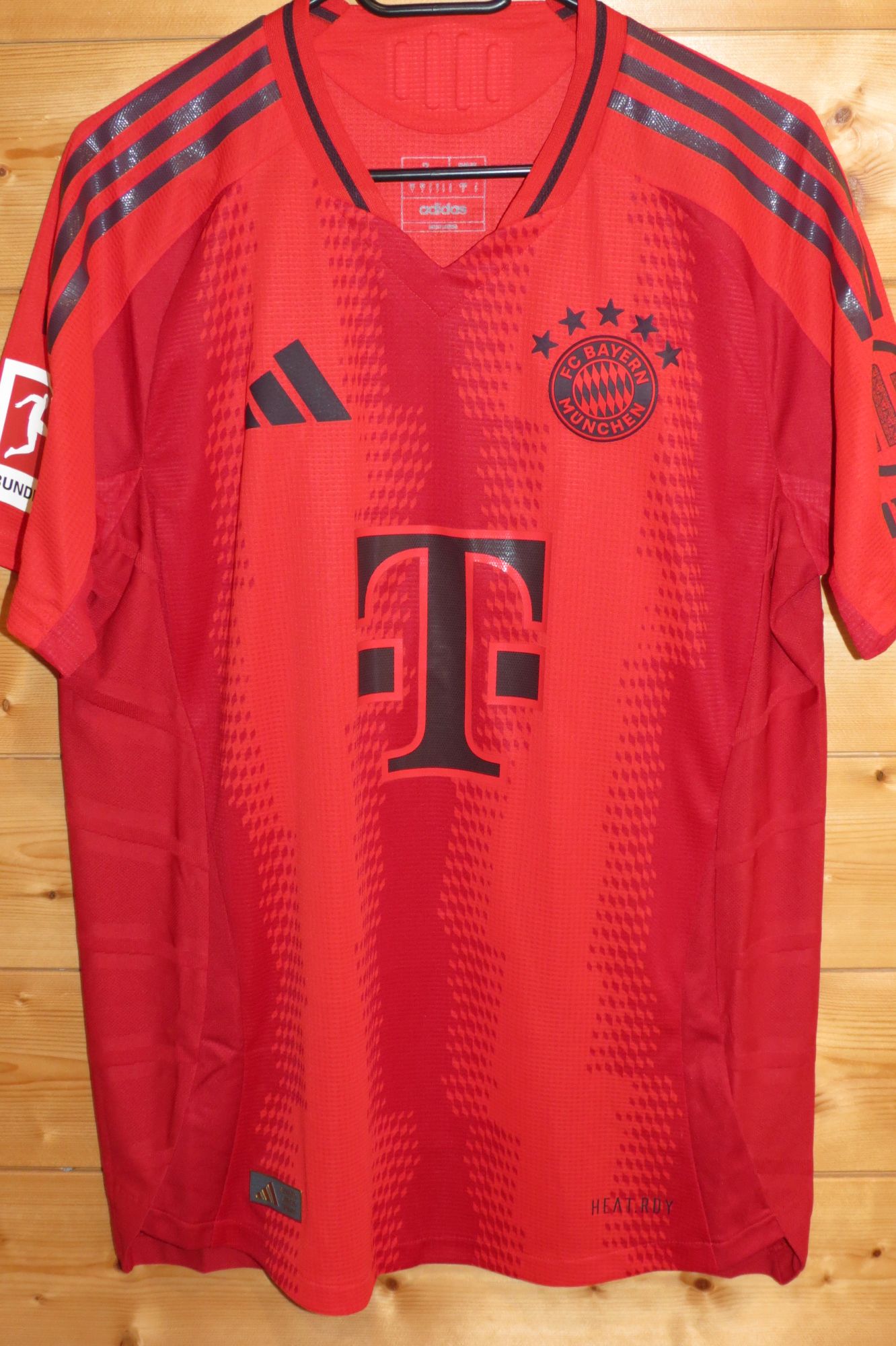 trikot-1668-bayern-kane-f9670495E-E528-BB8A-B02F-C046743AAC21.jpg