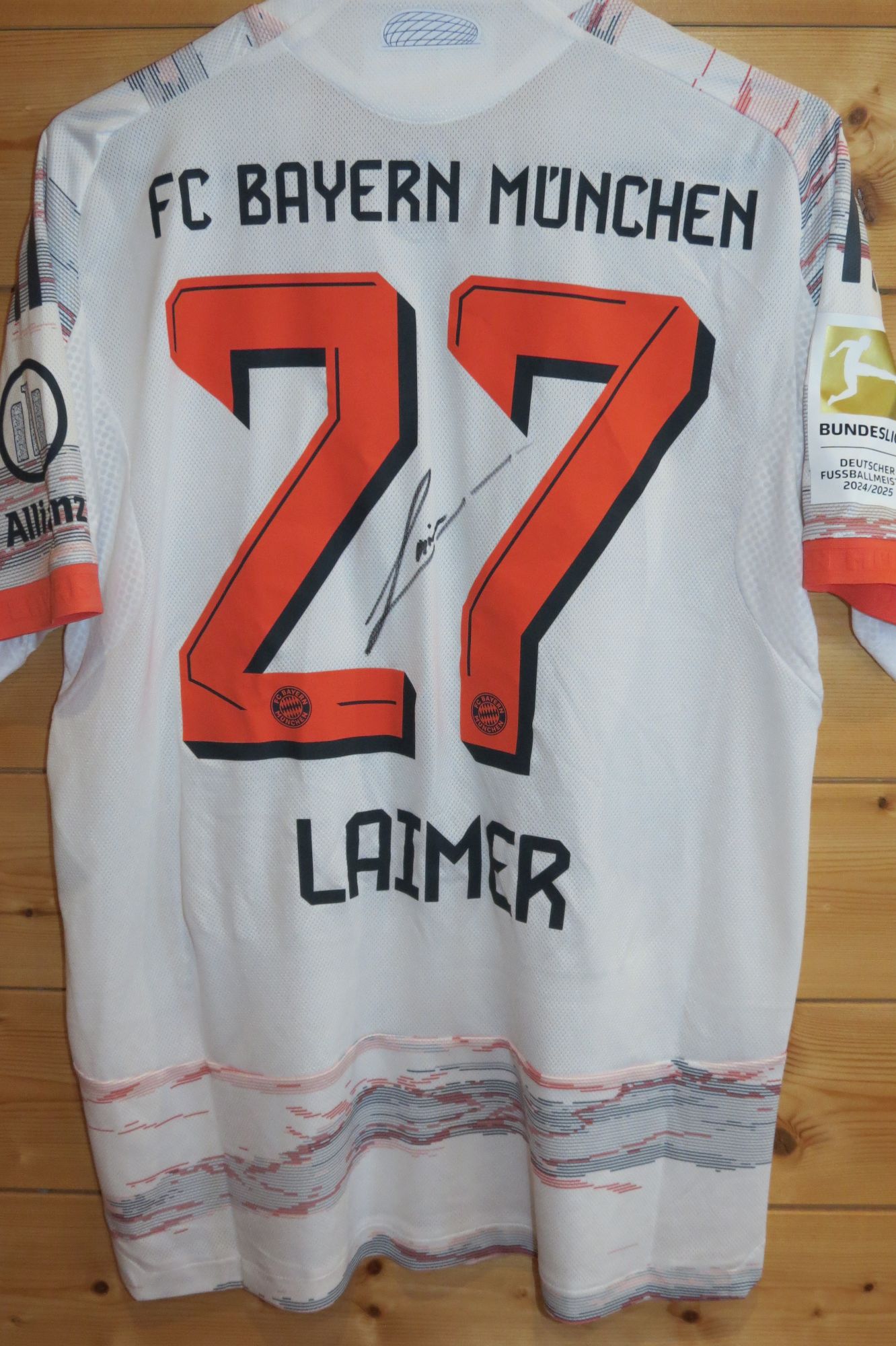 trikot-1738-bayern-laimer-r9A17A7DD-6380-1DBC-0E05-8B630F3955FB.jpg