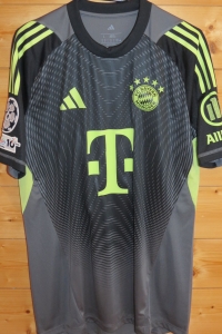 trikot-1737-bayern-neuer-f2B03BE8D-004C-A5C6-072D-1348B318D9C0.jpg