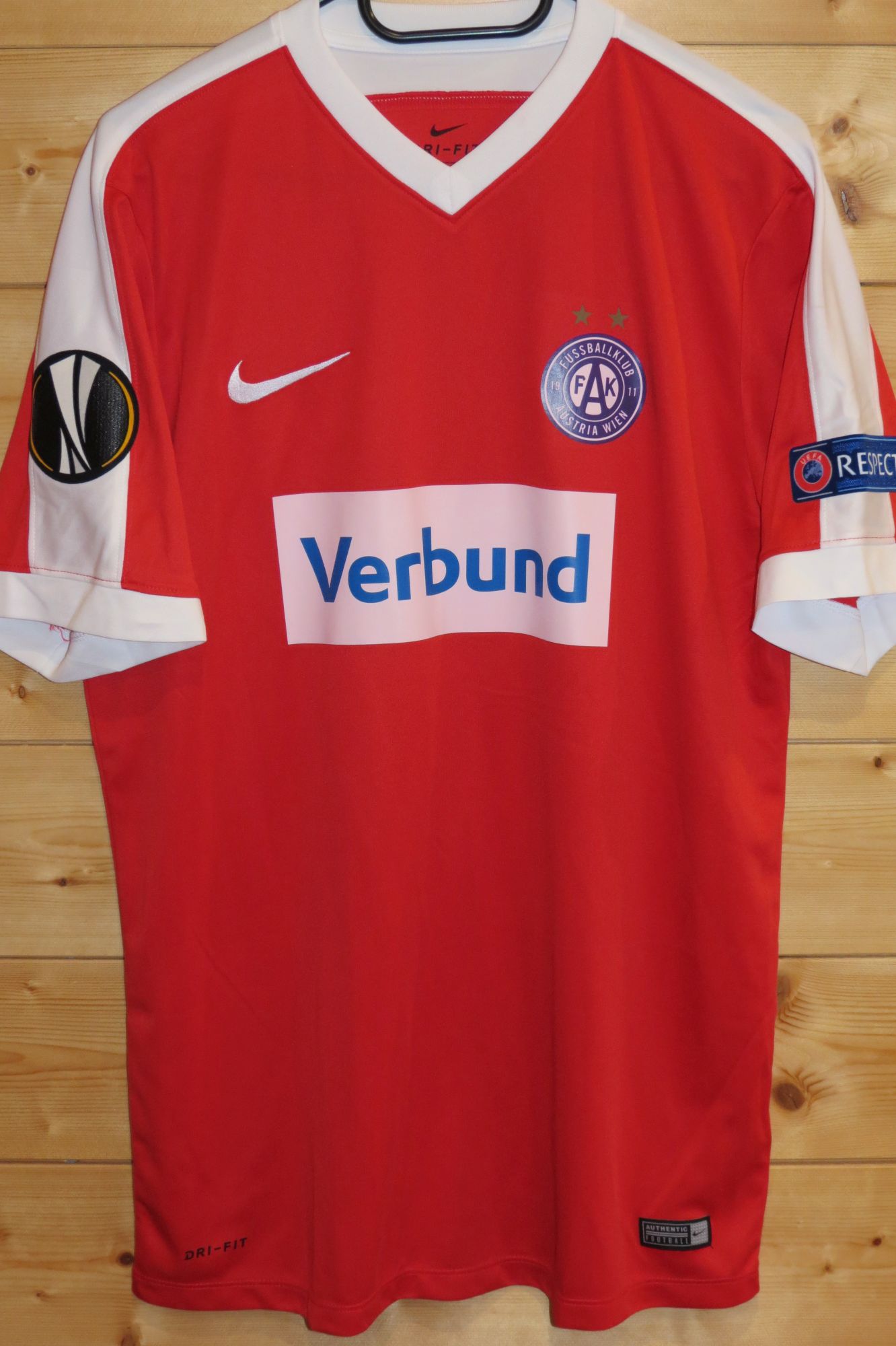 trikot-1087-austria-holzhauser-f68BBF37D-75CD-44CB-DF63-05BAAA31C4CC.jpg