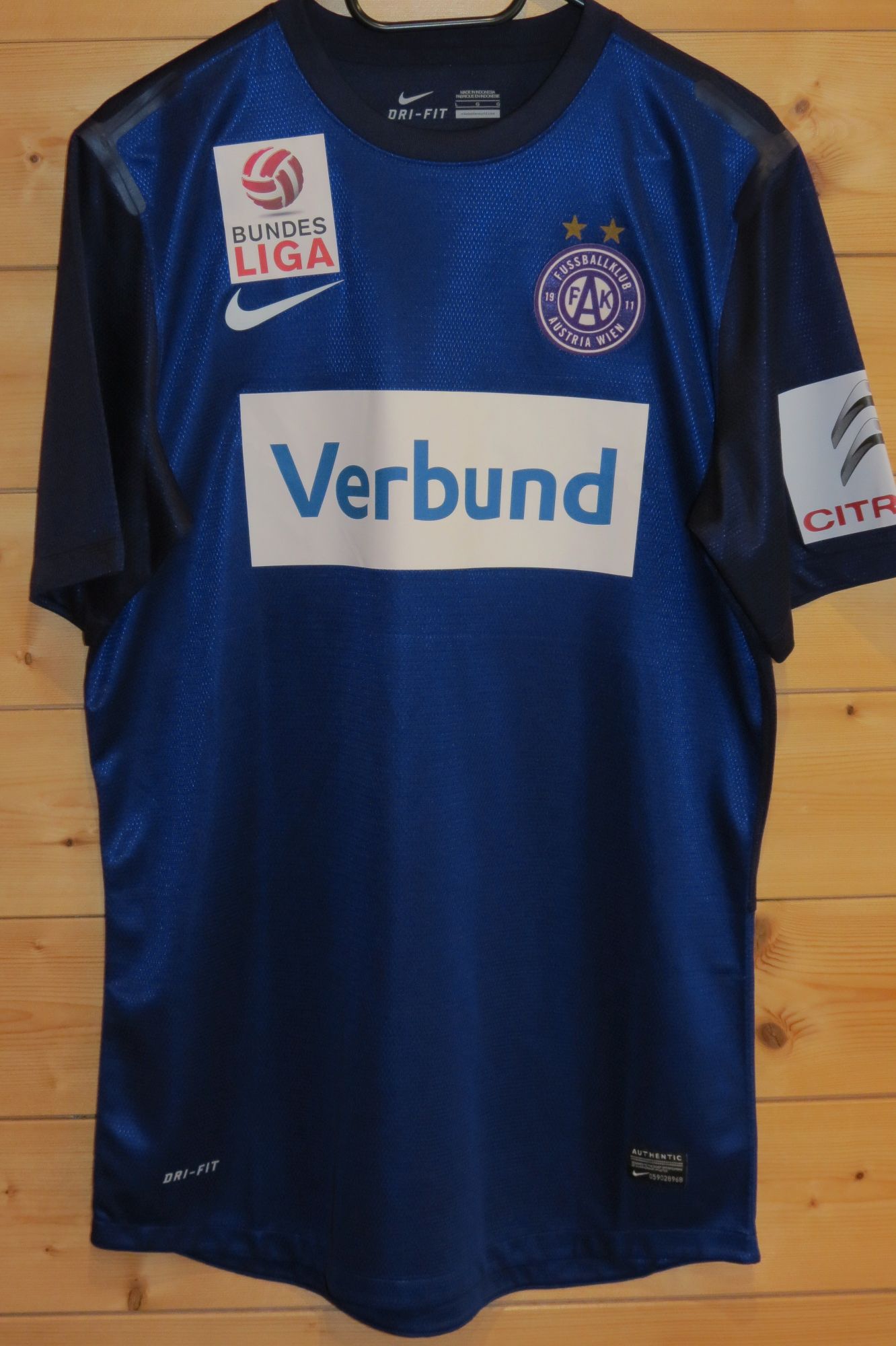 trikot-1076-austria-lindner-f34D5D70D-6EA4-7266-7D6F-D20F9F7A1B9F.jpg