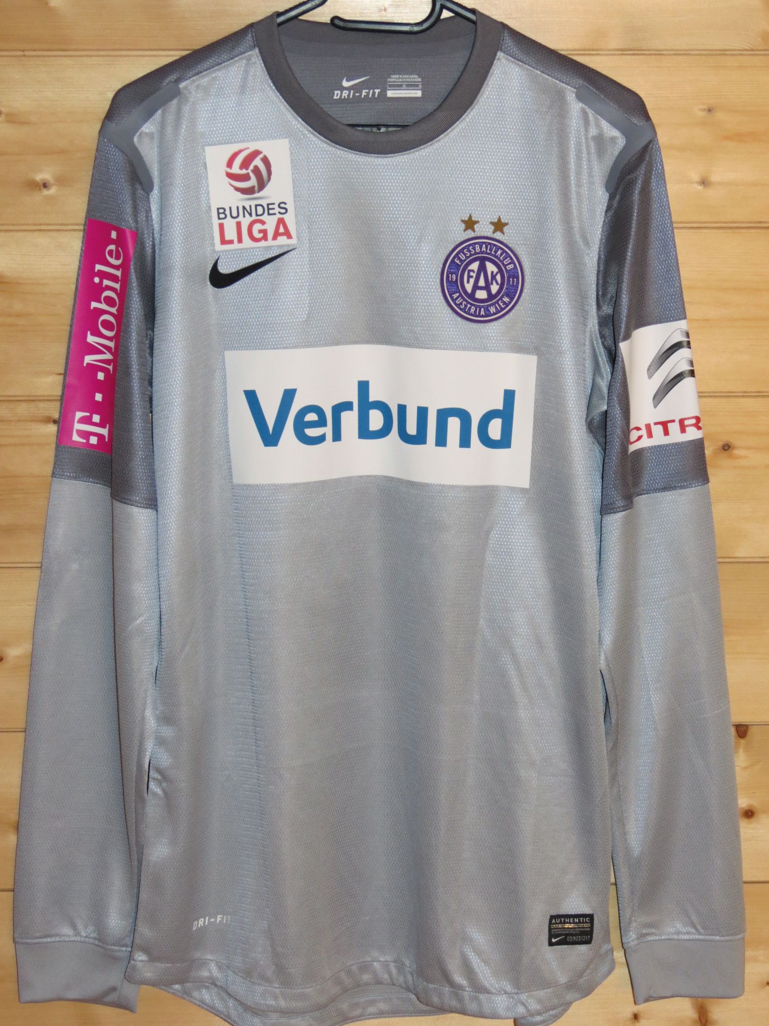 trikot-805-austria-lindner-fA16515DB-DFE4-CA06-4367-5624F22C70AA.jpg