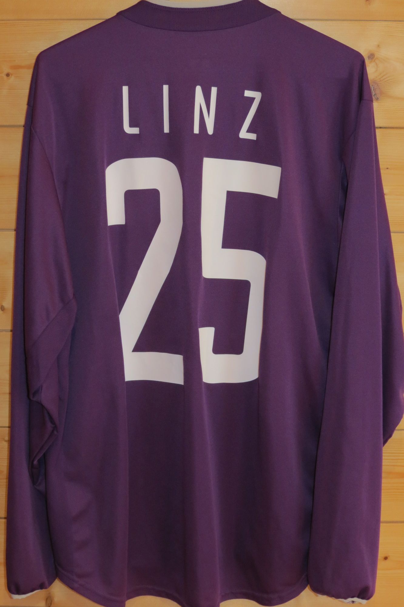 trikot-1278-austria-linz-rE27C97AC-319B-E96A-0504-E54E3391096B.jpg