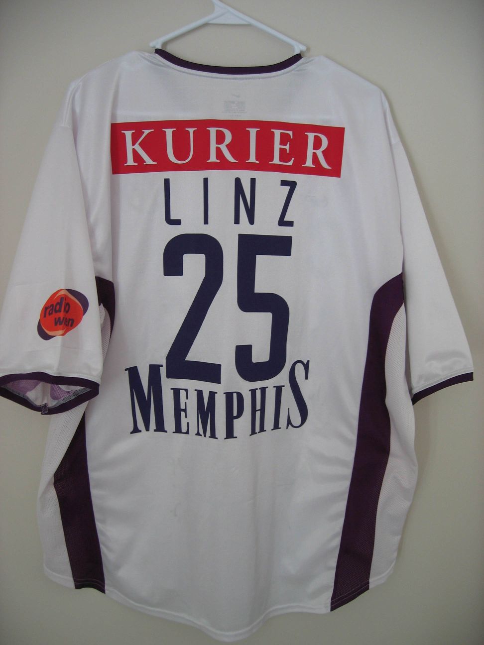 trikot-327-austria-linz-rDB589F1B-8519-1B46-2385-903C465F84D8.jpg