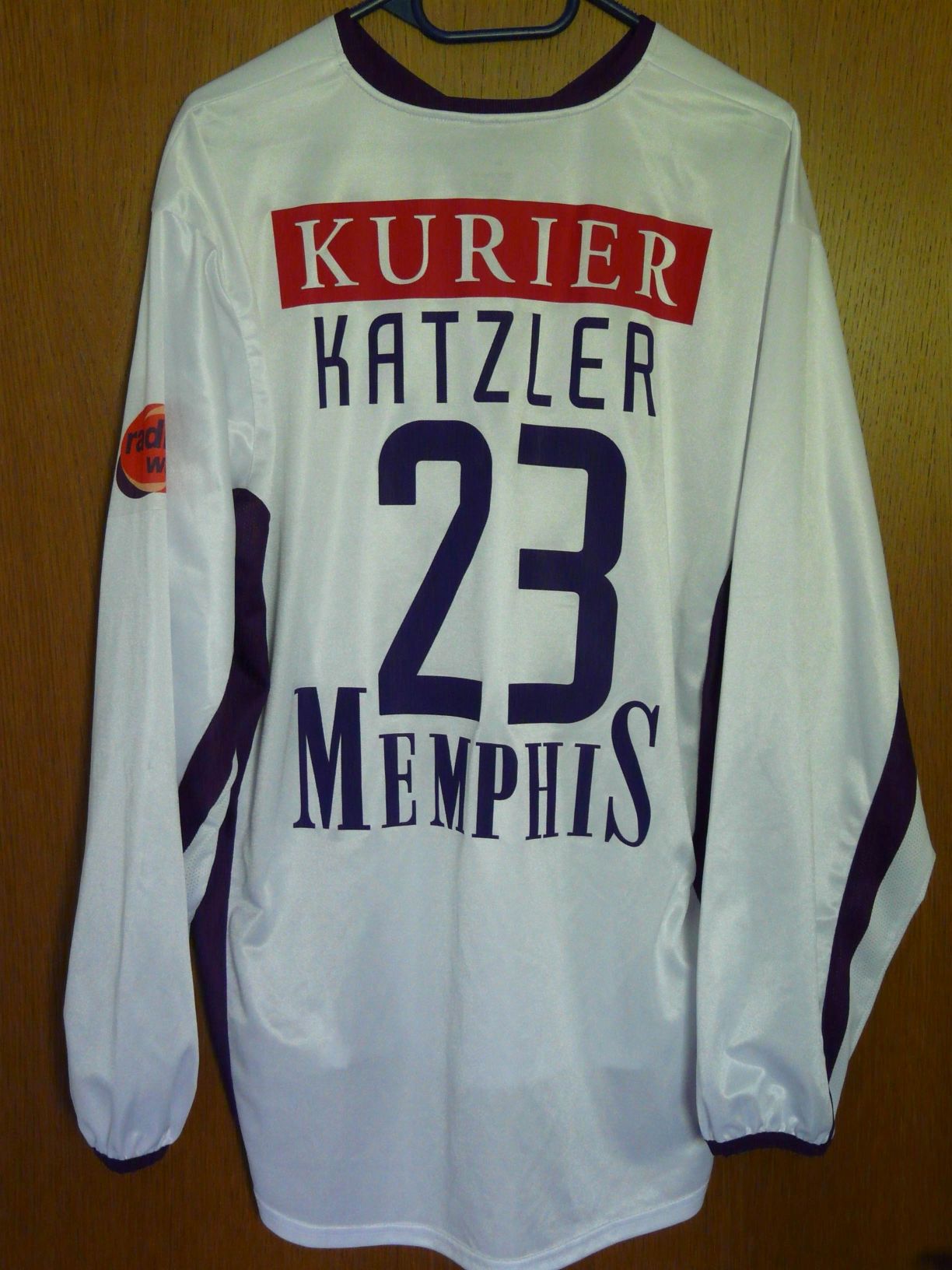 trikot-395-austria-katzler-r47495267-B06F-13E3-DC34-8EF4641DB124.jpg