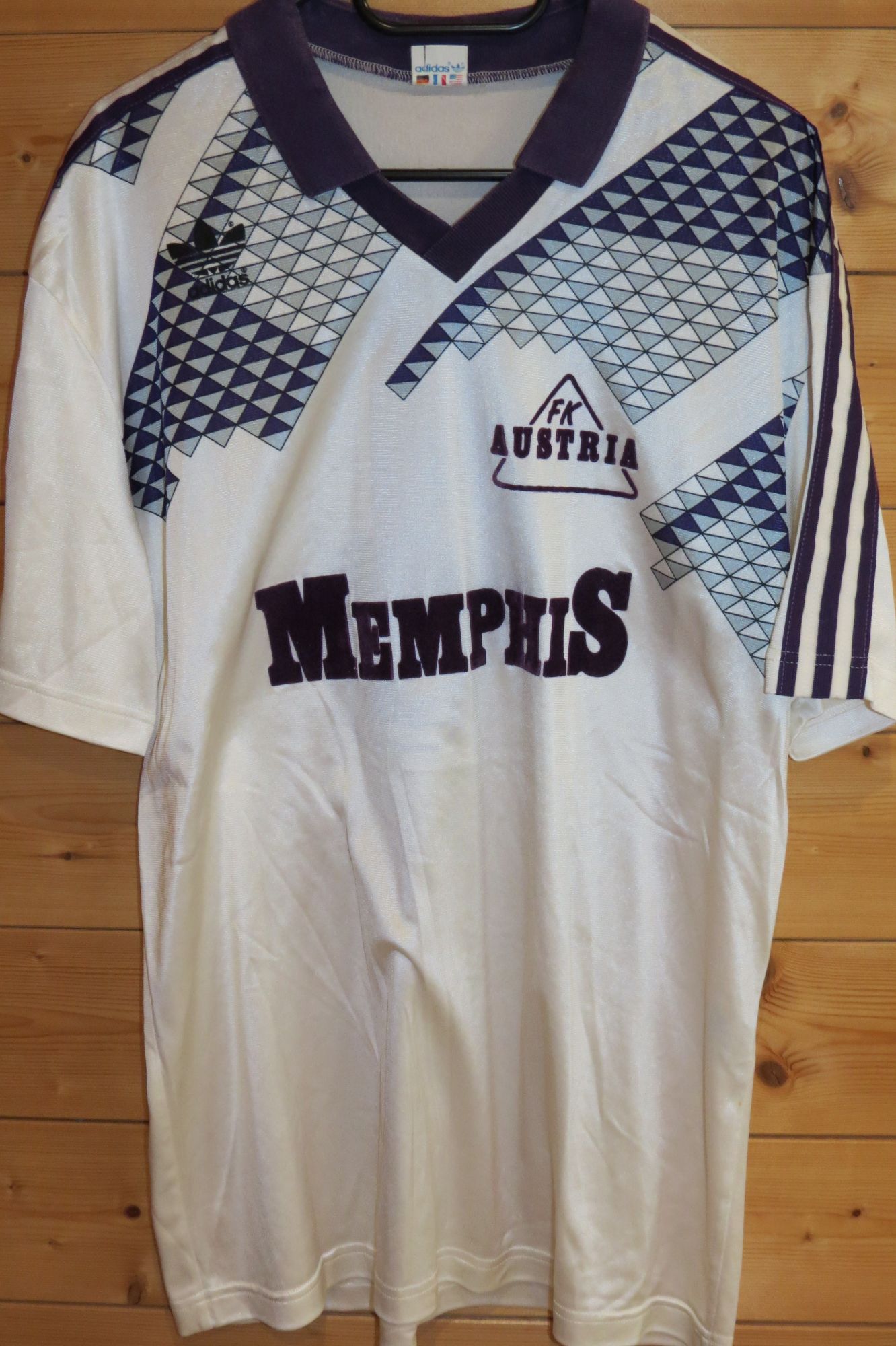 trikot-1695-austria-kern-f9AC3337A-A5AA-A479-5A9A-FD6DD3400561.jpg