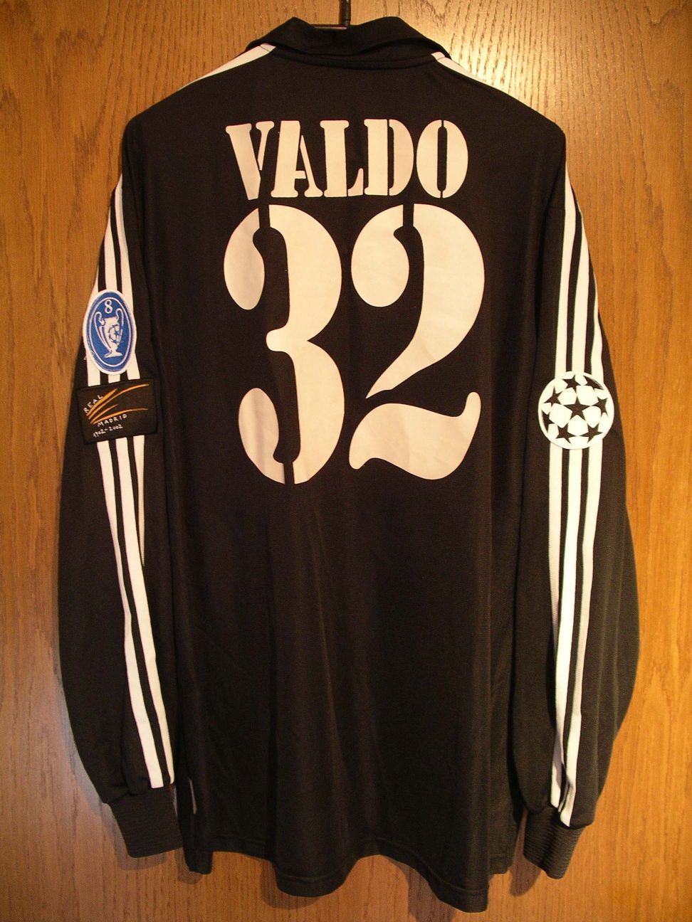 trikot-067-real-madrid-valdo-r4EFE1B56-0BC0-E14E-2ECF-DF9A42762F5D.jpg