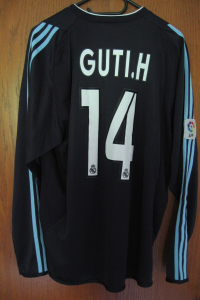 trikot-155-real-madrid-guti-r9E75F107-AE69-DCEE-D2B0-65E6CD4ED313.jpg