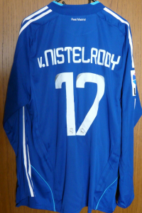 trikot-581-real-vnistelrooy-rB2AFC2D5-95B7-6793-4C5C-D9DDE8C3E9A9.jpg